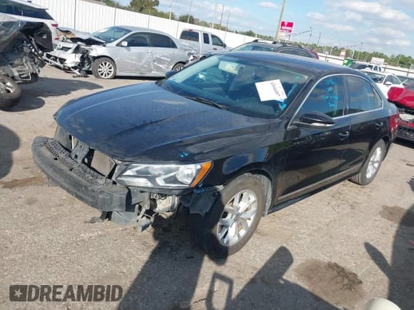 ✅ 2016 Volkswagen Passat S • VIN: 1VWAS7A38GC028358 • Lot: 43646097. Wystawiony na IAAI z przebiegiem 190 188 mil. Bezpłatny archiwum sprzedaży aukcyjnych z USA i szczegółowy raport historii pojazdu na DreamBid. Zdjęcie 17.