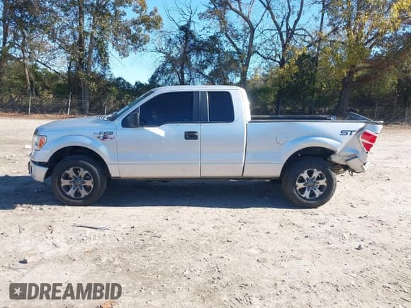 ✅ 2014 Ford F-150 XLT • VIN: 1FTFX1EF8EKE08525 • Lot: 43617904. Wystawiony na IAAI z przebiegiem 358 413 mil. Bezpłatny archiwum sprzedaży aukcyjnych z USA i szczegółowy raport historii pojazdu na DreamBid. Zdjęcie 14.