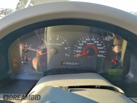 ✅ 2005 Ford F-150 XLT • VIN: 1FTPX14505FA72231 • Lot: 92833535. Listed on Copart with 173,487 mi. Free auction sales archive from the USA and detailed vehicle history report at DreamBid. Image 9.