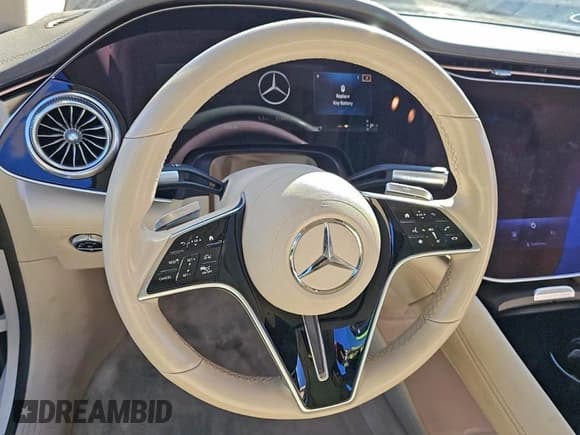 ✅ 2022 Mercedes-Benz EQS 580 • VIN: W1KCG4EB5NA011755 • Лот: 95936405. Опубликован ранее на Copart с пробегом 51 645 миль. Бесплатный доступ к архиву аукционных продаж из США и подробный отчёт об истории автомобиля на DreamBid. Изображение 13.