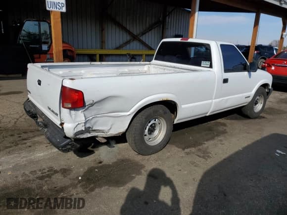 ✅ 1997 Chevrolet S-10 • VIN: 1GCCS14X4V8188518 • Лот: 48252345. Опубликован ранее на Copart с пробегом 286 728 миль. Бесплатный доступ к архиву аукционных продаж из США и подробный отчёт об истории автомобиля на DreamBid. Изображение 3.