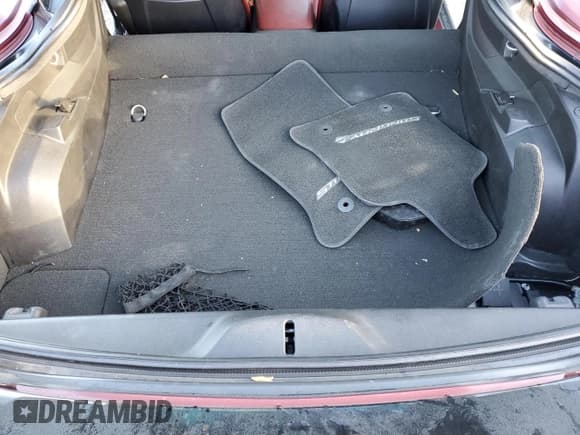 ✅ 2019 Chevrolet Corvette Grand Sport 3LT • VIN: 1G1YZ2D71K5117788 • Lot: 76973344. Wystawiony na Copart z przebiegiem 28 235 mil. Bezpłatny archiwum sprzedaży aukcyjnych z USA i szczegółowy raport historii pojazdu na DreamBid. Zdjęcie 10.