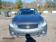 ✅ 2015 Infiniti Q40 • VIN: JN1CV6AR5FM522965 • Lot: 43480334. Wystawiony na IAAI z przebiegiem 216 571 mil. Bezpłatny archiwum sprzedaży aukcyjnych z USA i szczegółowy raport historii pojazdu na DreamBid. Zdjęcie 12.