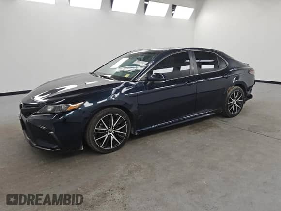 2021 Toyota Camry SE с VIN 4T1G11BK3MU028143, выставлен на аукционе Copart как лот 65530225 с пробегом 110 881 миль миль и Чистый • Clean title. История ставок и продаж доступна на DreamBid. Изображение 1.