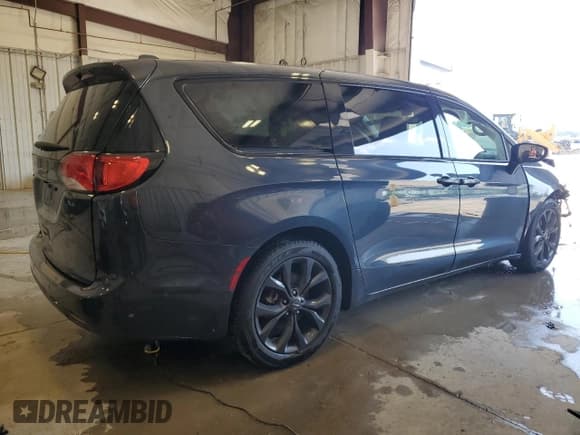 ✅ 2020 Chrysler Pacifica Touring • VIN: 2C4RC1FGXLR118690 • Лот: 68653005. Опубликован ранее на Copart с пробегом 84 737 миль. Бесплатный доступ к архиву аукционных продаж из США и подробный отчёт об истории автомобиля на DreamBid. Изображение 3.