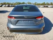 ✅ 2022 Toyota Corolla LE • VIN: 5YFEPMAE8NP345907 • Lot: 93096715. Wystawiony na Copart z przebiegiem 81 458 mil. Bezpłatny archiwum sprzedaży aukcyjnych z USA i szczegółowy raport historii pojazdu na DreamBid. Zdjęcie 6.