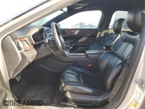 ✅ 2018 Lincoln Continental Livery • VIN: 1LN6L9HK3J5603553 • Лот: 47291585. Опубликован ранее на Copart с пробегом 43 235 миль. Бесплатный доступ к архиву аукционных продаж из США и подробный отчёт об истории автомобиля на DreamBid. Изображение 7.