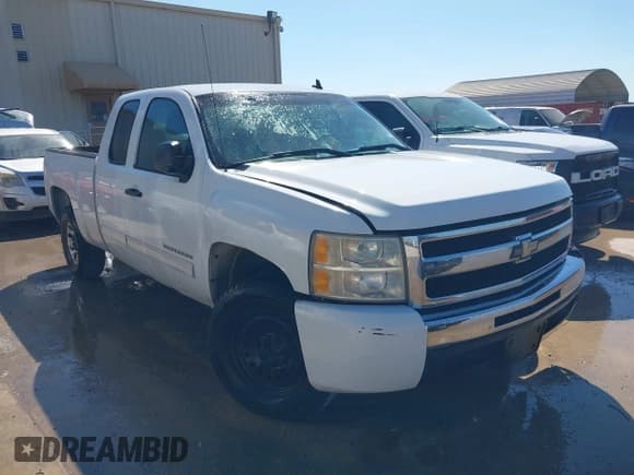 ✅ 2011 Chevrolet Silverado 1500 LT • VIN: 1GCRCSEA2BZ456432 • Lot: 43600223. Listed on IAAI with 253,664 mi. Free auction sales archive from the USA and detailed vehicle history report at DreamBid. Image 1.