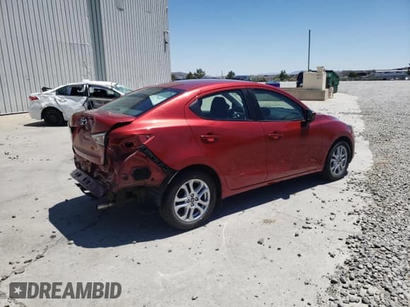 ✅ 2017 Toyota Yaris • VIN: 3MYDLBYV3HY184552 • Лот: 63320765. Опубликован ранее на Copart с пробегом 164 298 миль. Бесплатный доступ к архиву аукционных продаж из США и подробный отчёт об истории автомобиля на DreamBid. Изображение 3.