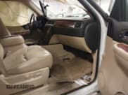 ✅ 2007 Chevrolet Suburban Commercial • VIN: 3GNGK26K97G294704 • Lot: 41884158. Wystawiony na IAAI z przebiegiem 187 857 mil. Bezpłatny archiwum sprzedaży aukcyjnych z USA i szczegółowy raport historii pojazdu na DreamBid. Zdjęcie 5.