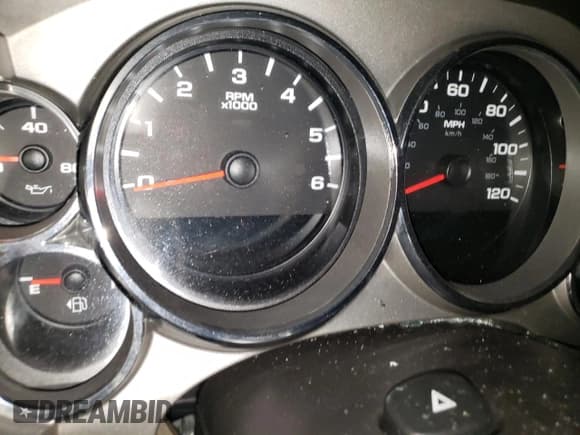 ✅ 2014 GMC Sierra 2500HD SLE • VIN: 1GT120CG0EF186716 • Лот: 41893865. Опубликован ранее на Copart с пробегом Не указан. Бесплатный доступ к архиву аукционных продаж из США и подробный отчёт об истории автомобиля на DreamBid. Изображение 9.