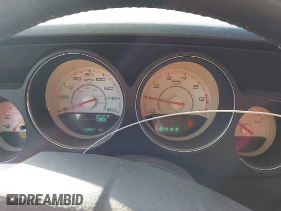 ✅ 2013 Dodge Challenger R/T • VIN: 2C3CDYBT2DH601018 • Lot: 41301532. Wystawiony na IAAI z przebiegiem 129 447 mil. Bezpłatny archiwum sprzedaży aukcyjnych z USA i szczegółowy raport historii pojazdu na DreamBid. Zdjęcie 7.