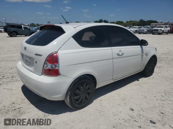 ✅ 2007 Hyundai Accent GS • VIN: KMHCM36C17U042373 • Лот: 56184665. Опубликован ранее на Copart с пробегом 191 637 миль. Бесплатный доступ к архиву аукционных продаж из США и подробный отчёт об истории автомобиля на DreamBid. Изображение 3.