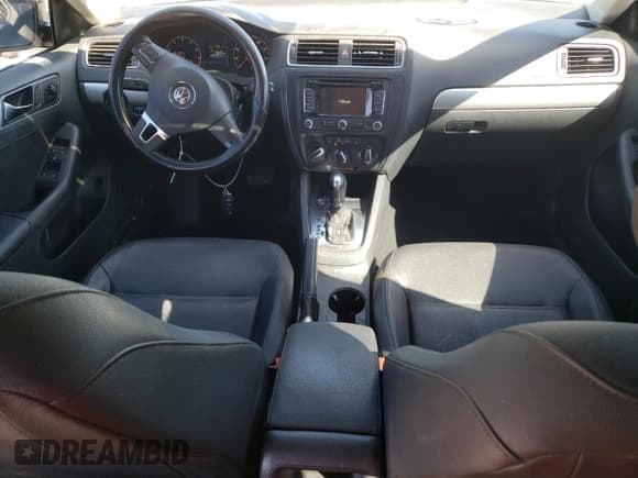 ✅ 2011 Volkswagen Jetta SEL • VIN: 3VWLX7AJ6BM079020 • Lot: 85310235. Wystawiony na Copart z przebiegiem 98 558 mil. Bezpłatny archiwum sprzedaży aukcyjnych z USA i szczegółowy raport historii pojazdu na DreamBid. Zdjęcie 8.