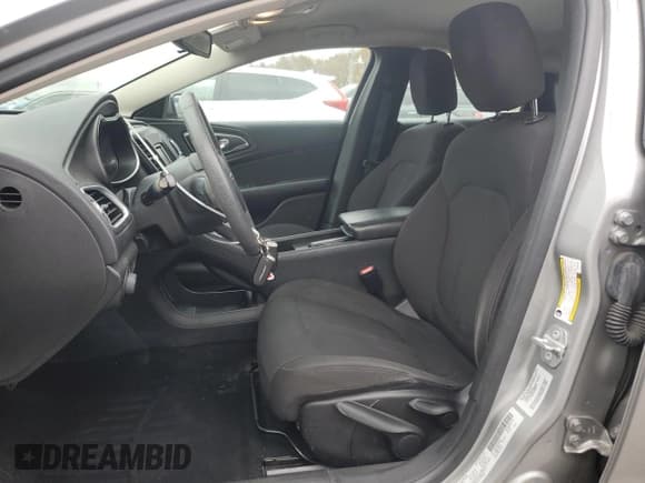 ✅ 2015 Chrysler 200 Limited • VIN: 1C3CCCAB3FN730183 • Лот: 93910035. Опубликован ранее на Copart с пробегом 125 508 миль. Бесплатный доступ к архиву аукционных продаж из США и подробный отчёт об истории автомобиля на DreamBid. Изображение 7.