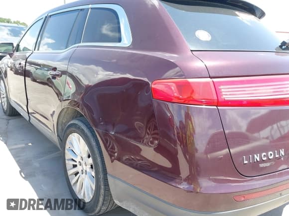 ✅ 2011 Lincoln MKT • VIN: 2LMHJ5AR4BBJ53850 • Лот: 42649594. Опубликован ранее на IAAI с пробегом 125 010 миль. Бесплатный доступ к архиву аукционных продаж из США и подробный отчёт об истории автомобиля на DreamBid. Изображение 6.