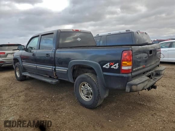 ✅ 2002 Chevrolet Silverado 2500HD LT • VIN: 1GCHK23U32F240456 • Lot: 94563735. Wystawiony na Copart z przebiegiem 348 764 mil. Bezpłatny archiwum sprzedaży aukcyjnych z USA i szczegółowy raport historii pojazdu na DreamBid. Zdjęcie 2.