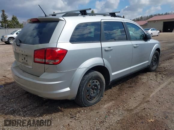 ✅ 2014 Dodge Journey American Value • VIN: 3C4PDCAB2ET166065 • Lot: 42050748. Wystawiony na IAAI z przebiegiem 194 775 mil. Bezpłatny archiwum sprzedaży aukcyjnych z USA i szczegółowy raport historii pojazdu na DreamBid. Zdjęcie 4.