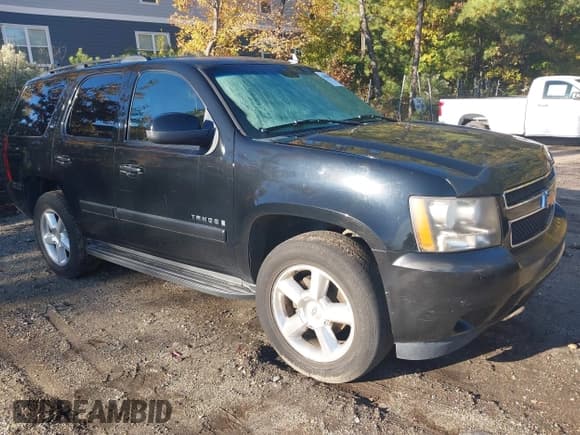 ✅ 2008 Chevrolet Tahoe 3LT • VIN: 1GNFK13098R111053 • Lot: 43604635. Wystawiony na IAAI z przebiegiem 194 934 mil. Bezpłatny archiwum sprzedaży aukcyjnych z USA i szczegółowy raport historii pojazdu na DreamBid. Zdjęcie 1.