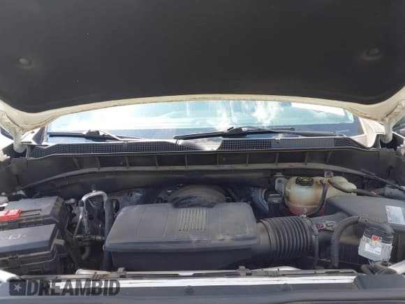 ✅ 2019 Chevrolet Silverado 1500 LT • VIN: 3GCPWCED6KG187883 • Lot: 43069333. Wystawiony na IAAI z przebiegiem 117 948 mil. Bezpłatny archiwum sprzedaży aukcyjnych z USA i szczegółowy raport historii pojazdu na DreamBid. Zdjęcie 10.