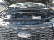 ✅ 2025 Ford Explorer ST-Line • VIN: 1FMUK8KHXSGB37949 • Lot: 84734655. Wystawiony na Copart z przebiegiem 15 937 mil. Bezpłatny archiwum sprzedaży aukcyjnych z USA i szczegółowy raport historii pojazdu na DreamBid. Zdjęcie 12.