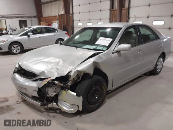 ✅ 2004 Toyota Camry LE • VIN: 4T1BE32K24U884141 • Lot: 43499459. Wystawiony na IAAI z przebiegiem 118 323 mil. Bezpłatny archiwum sprzedaży aukcyjnych z USA i szczegółowy raport historii pojazdu na DreamBid. Zdjęcie 17.