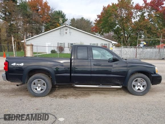 ✅ 2006 Dodge Dakota SLT • VIN: 1D7HW42N36S547476 • Lot: 43603516. Wystawiony na IAAI z przebiegiem 100 434 mil. Bezpłatny archiwum sprzedaży aukcyjnych z USA i szczegółowy raport historii pojazdu na DreamBid. Zdjęcie 14.
