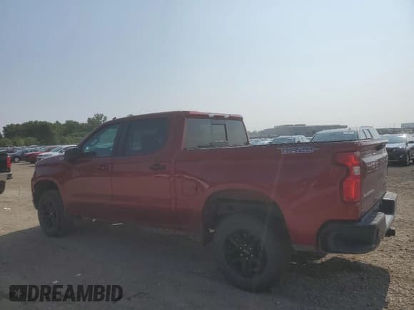 ✅ 2023 Chevrolet Silverado 1500 LT Trail Boss • VIN: 3GCUDFED8PG329197 • Lot: 71083065. Wystawiony na Copart z przebiegiem 31 752 mil. Bezpłatny archiwum sprzedaży aukcyjnych z USA i szczegółowy raport historii pojazdu na DreamBid. Zdjęcie 2.