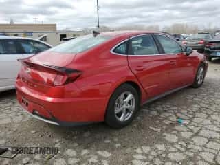 2021 Hyundai Sonata SE z VIN 5NPEG4JAXMH131140, wystawiony jako Copart lot #42799173 z przebiegiem Nie podano mil oraz . Historia ofert i sprzedaży dostępna na DreamBid. Obrazek 3.