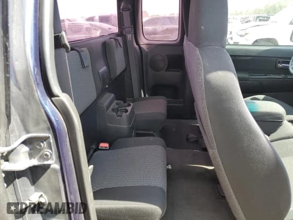 ✅ 2007 Chevrolet Colorado 1LT • VIN: 1GCCS199878246045 • Лот: 75651584. Опубликован ранее на Copart с пробегом 199 608 миль. Бесплатный доступ к архиву аукционных продаж из США и подробный отчёт об истории автомобиля на DreamBid. Изображение 11.