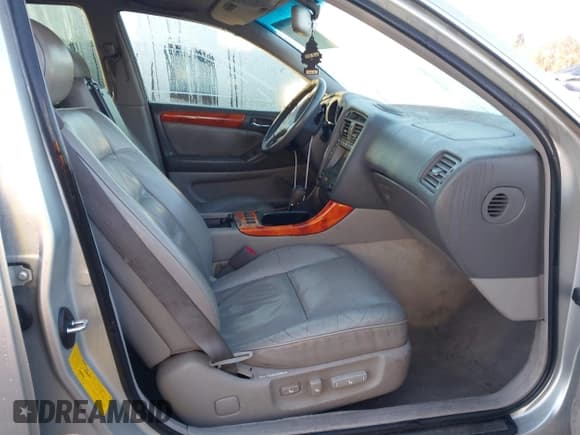 ✅ 2001 Lexus GS 430 • VIN: JT8BL69S110003206 • Lot: 43787311. Listed on IAAI with 231,757 mi. Free auction sales archive from the USA and detailed vehicle history report at DreamBid. Image 5.