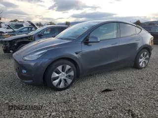 ✅ 2021 Tesla Model Y Long Range • VIN: 5YJYGDEE5MF093714 • Lot: 93457675. Wystawiony na Copart z przebiegiem 84 424 mil. Bezpłatny archiwum sprzedaży aukcyjnych z USA i szczegółowy raport historii pojazdu na DreamBid. Zdjęcie 1.