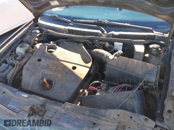 ✅ 2000 Volkswagen Jetta GLS • VIN: 3VWSF29M4YM050219 • Lot: 43734232. Wystawiony na IAAI z przebiegiem 269 881 mil. Bezpłatny archiwum sprzedaży aukcyjnych z USA i szczegółowy raport historii pojazdu na DreamBid. Zdjęcie 10.