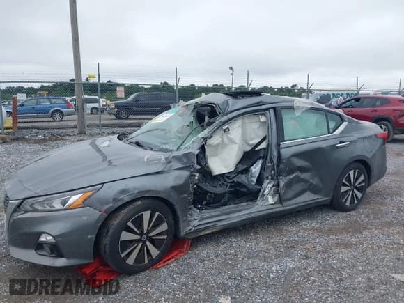 ✅ 2020 Nissan Altima SL • VIN: 1N4BL4EV5LC127704 • Lot: 39638439. Wystawiony na IAAI z przebiegiem 95 385 mil. Bezpłatny archiwum sprzedaży aukcyjnych z USA i szczegółowy raport historii pojazdu na DreamBid. Zdjęcie 6.