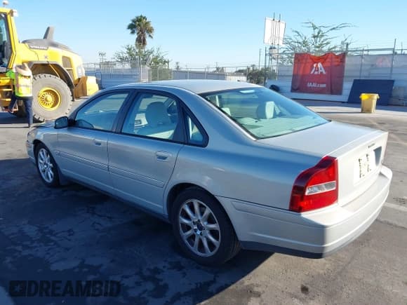 ✅ 2003 Volvo S80 • VIN: YV1TS91Z931311900 • Лот: 41312816. Опубликован ранее на IAAI с пробегом 98 650 миль. Бесплатный доступ к архиву аукционных продаж из США и подробный отчёт об истории автомобиля на DreamBid. Изображение 3.