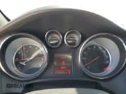 ✅ 2019 Buick Cascada Sport Touring • VIN: W04WJ3N51KG320591 • Лот: 48571115. Опубликован ранее на Copart с пробегом 33 676 миль. Бесплатный доступ к архиву аукционных продаж из США и подробный отчёт об истории автомобиля на DreamBid. Изображение 9.