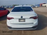 ✅ 2023 Volkswagen Jetta Sport • VIN: 3VWAM7BU0PM038186 • Лот: 43152437. Опубликован ранее на IAAI с пробегом 85 905 миль. Бесплатный доступ к архиву аукционных продаж из США и подробный отчёт об истории автомобиля на DreamBid. Изображение 17.