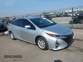 ✅ 2019 Toyota Prius Advanced • VIN: JTDKARFP6K3104962 • Lot: 43587314. Wystawiony na IAAI z przebiegiem 104 787 mil. Bezpłatny archiwum sprzedaży aukcyjnych z USA i szczegółowy raport historii pojazdu na DreamBid. Zdjęcie 1.