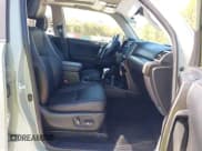 ✅ 2023 Toyota 4Runner TRD Off Road Premium • VIN: JTERU5JR0P6104738 • Lot: 43446559. Wystawiony na IAAI z przebiegiem 29 950 mil. Bezpłatny archiwum sprzedaży aukcyjnych z USA i szczegółowy raport historii pojazdu na DreamBid. Zdjęcie 5.