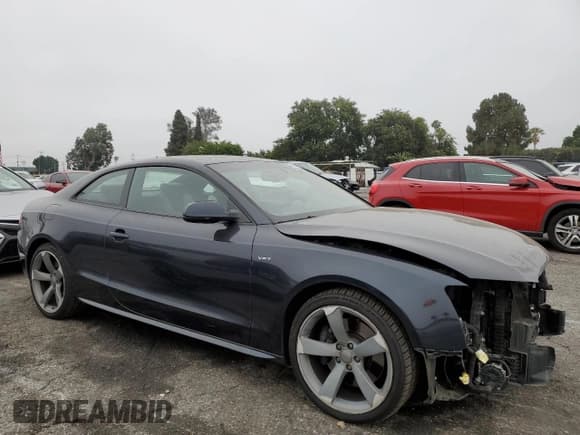 ✅ 2015 Audi S5 Premium Plus • VIN: WAUCGAFR5FA035329 • Лот: 64648805. Опубликован ранее на Copart с пробегом 164 744 миль. Бесплатный доступ к архиву аукционных продаж из США и подробный отчёт об истории автомобиля на DreamBid. Изображение 4.