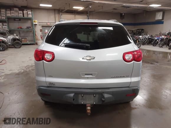 ✅ 2011 Chevrolet Traverse 1LT • VIN: 1GNKVGED8BJ171212 • Lot: 43311339. Wystawiony na IAAI z przebiegiem 174 479 mil. Bezpłatny archiwum sprzedaży aukcyjnych z USA i szczegółowy raport historii pojazdu na DreamBid. Zdjęcie 16.