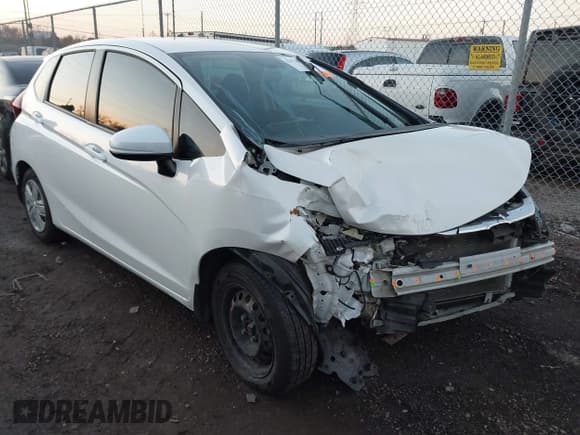 ✅ 2019 Honda Fit LX • VIN: 3HGGK5H4XKM748009 • Lot: 43710880. Wystawiony na IAAI z przebiegiem 49 841 mil. Bezpłatny archiwum sprzedaży aukcyjnych z USA i szczegółowy raport historii pojazdu na DreamBid. Zdjęcie 1.