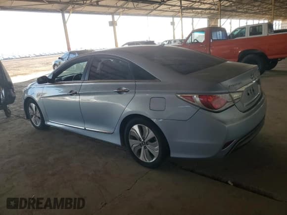 ✅ 2013 Hyundai Sonata • VIN: KMHEC4A46DA079871 • Lot: 85435125. Listed on Copart with 182,941 mi. Free auction sales archive from the USA and detailed vehicle history report at DreamBid. Image 2.