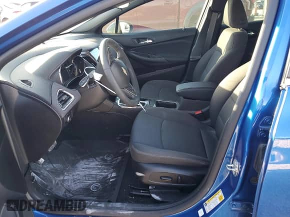 ✅ 2018 Chevrolet Cruze LT • VIN: 3G1BE6SM7JS513732 • Lot: 36132303. Wystawiony na Copart z przebiegiem 56 256 mil mil. Skorzystaj z bezpłatnego archiwum sprzedaży aukcyjnych z USA i zobacz szczegółowy raport historii pojazdu na DreamBid. Zdjęcie 7.