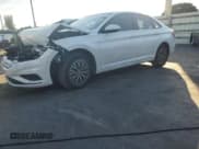 ✅ 2021 Volkswagen Jetta S • VIN: 3VWC57BU3MM093281 • Lot: 93584345. Wystawiony na Copart z przebiegiem 40 496 mil. Bezpłatny archiwum sprzedaży aukcyjnych z USA i szczegółowy raport historii pojazdu na DreamBid. Zdjęcie 1.