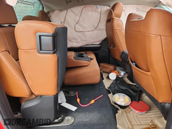 ✅ 2020 Toyota Tundra Platinum • VIN: 5TFAY5F17LX929205 • Lot: 85370505. Listed on Copart with 85,260 mi. Free auction sales archive from the USA and detailed vehicle history report at DreamBid. Image 10.