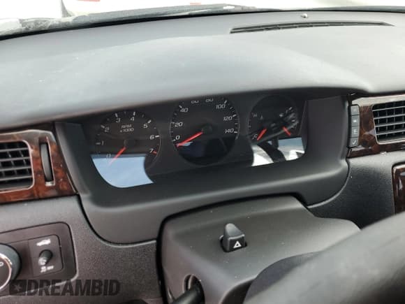 ✅ 2016 Chevrolet Impala LS • VIN: 2G1WA5E33G1154877 • Лот: 81499724. Опубликован ранее на Copart с пробегом Не указан. Бесплатный доступ к архиву аукционных продаж из США и подробный отчёт об истории автомобиля на DreamBid. Изображение 9.