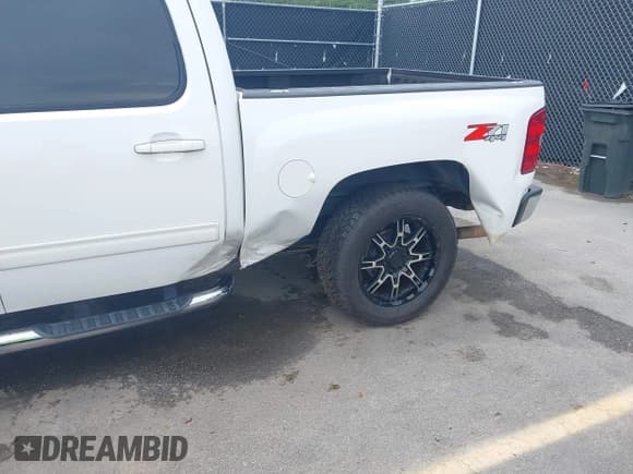 ✅ 2012 Chevrolet Silverado 1500 LTZ • VIN: 1GCPKTE70CF123184 • Lot: 42612979. Wystawiony na IAAI z przebiegiem 201 407 mil. Bezpłatny archiwum sprzedaży aukcyjnych z USA i szczegółowy raport historii pojazdu na DreamBid. Zdjęcie 6.