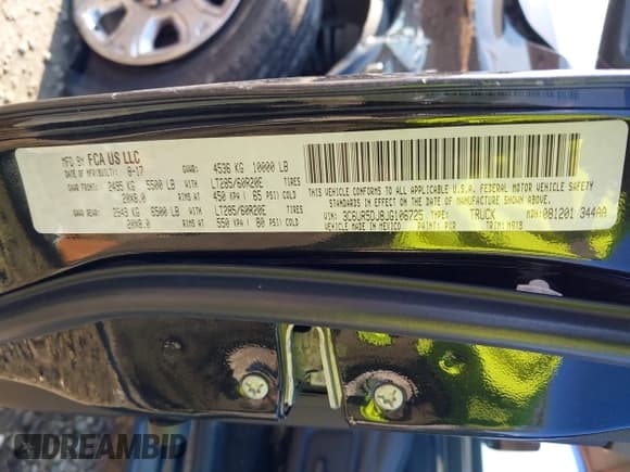 ✅ 2018 Ram 2500 Big Horn • VIN: 3C6UR5DJ8JG106725 • Lot: 43272073. Listed on IAAI with 131,115 mi. Free auction sales archive from the USA and detailed vehicle history report at DreamBid. Image 9.