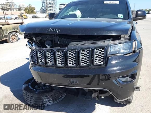 ✅ 2017 Jeep Grand Cherokee Altitude • VIN: 1C4RJEAG9HC952504 • Lot: 82765025. Listed on Copart with 90,429 mi. Free auction sales archive from the USA and detailed vehicle history report at DreamBid. Image 15.